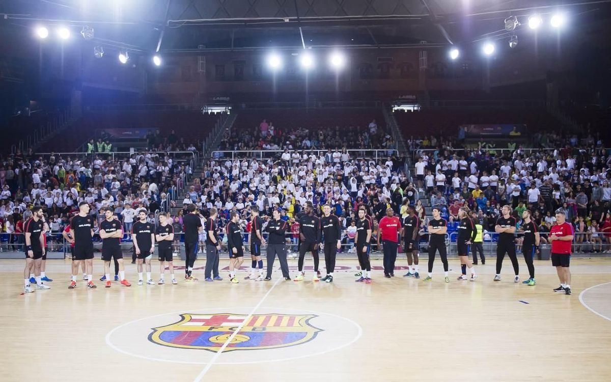 Jornada festiva amb nens i nenes al Palau