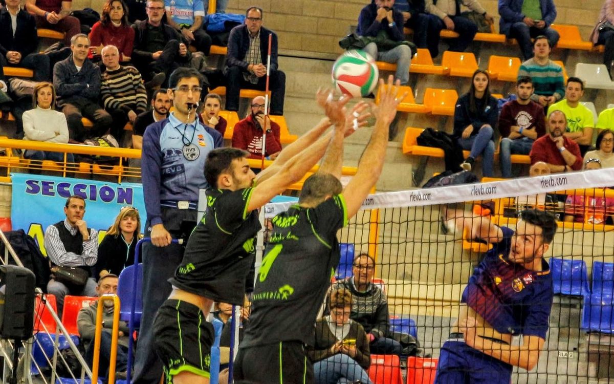 El Barça força el cinquè set, però l’Unicaja passa a semifinals (3-2)