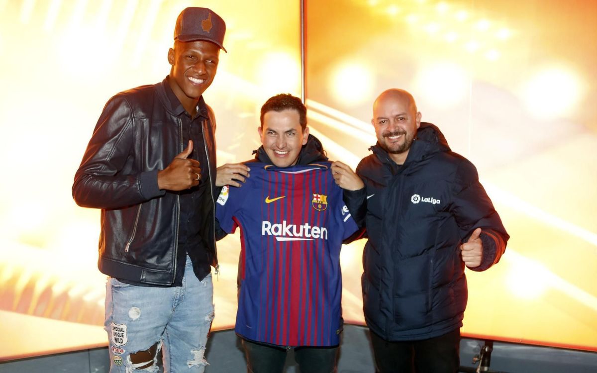 José Richard Gallego y su manera diferente de vivir el ambiente del Camp Nou