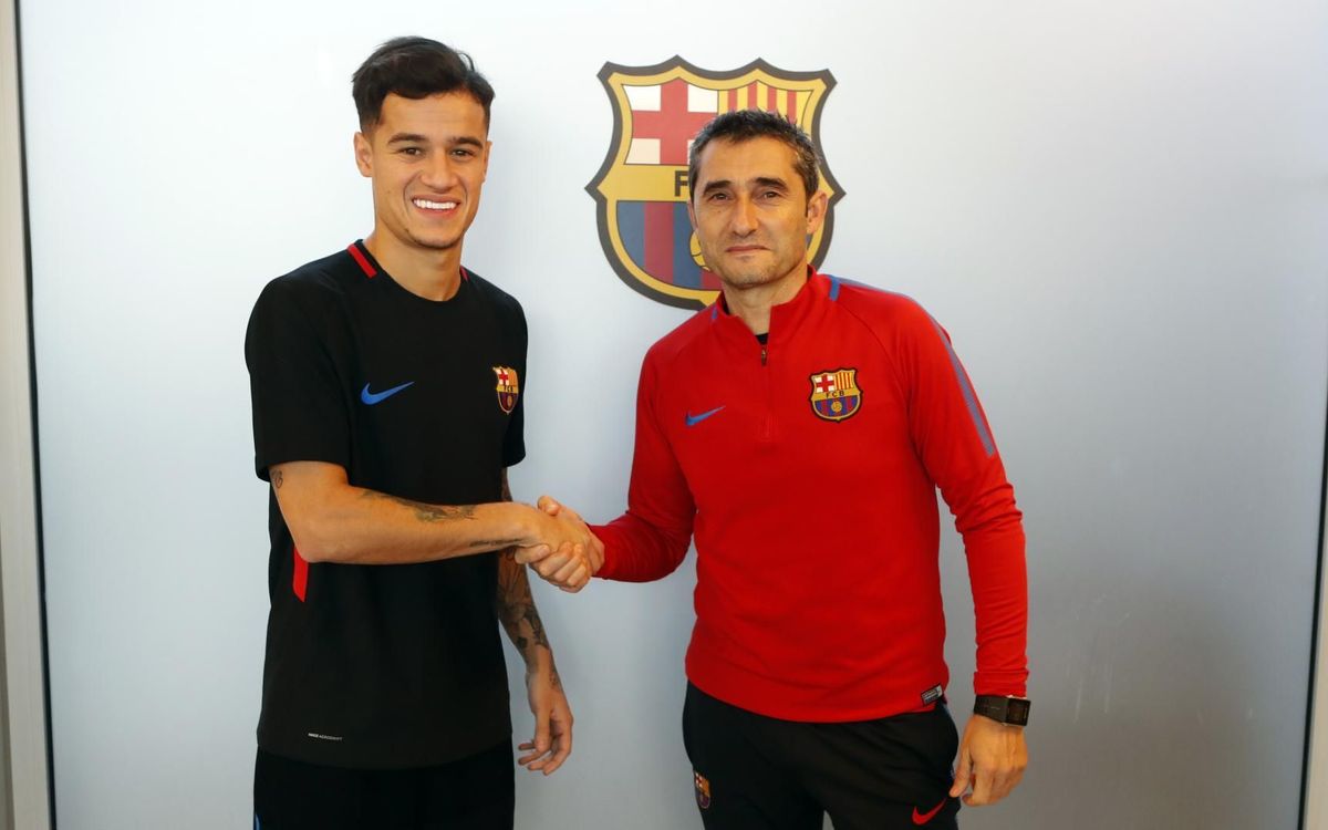 Philippe Coutinho coneix els seus nous companys