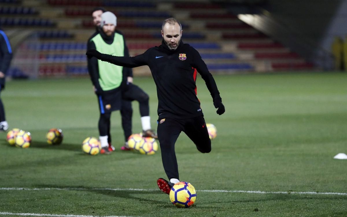 Iniesta among 19 summoned for Deportivo clash