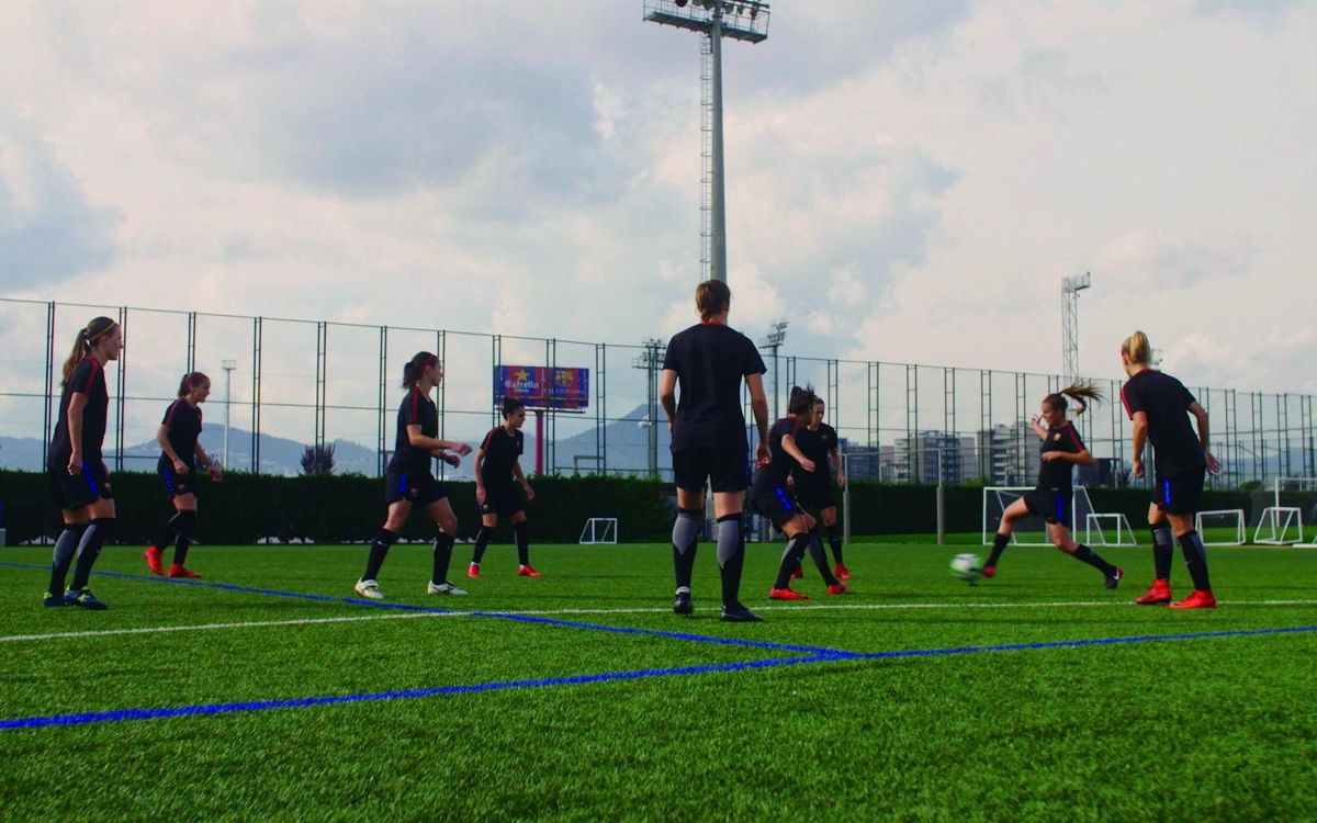 El FC Barcelona ret homenatge al rondo