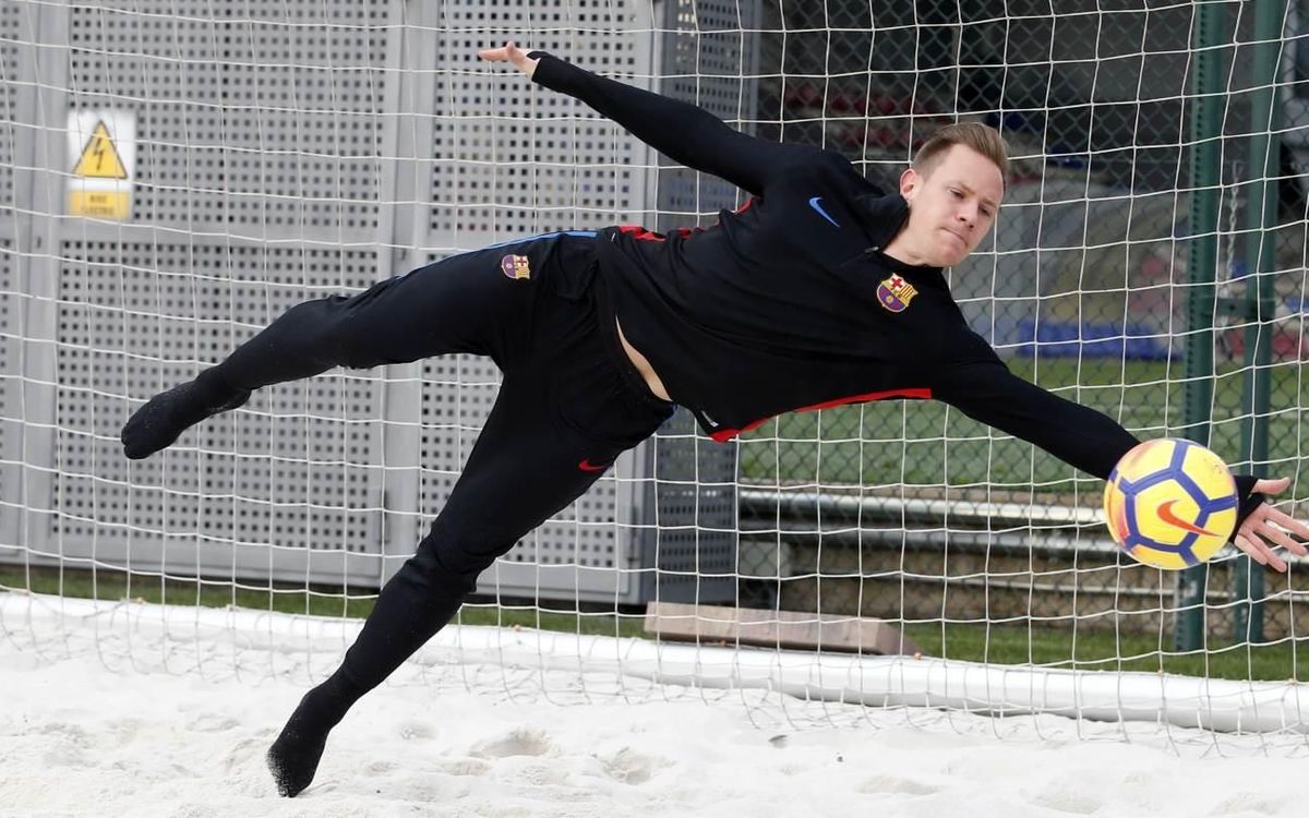 Ter Stegen sobre la sorra