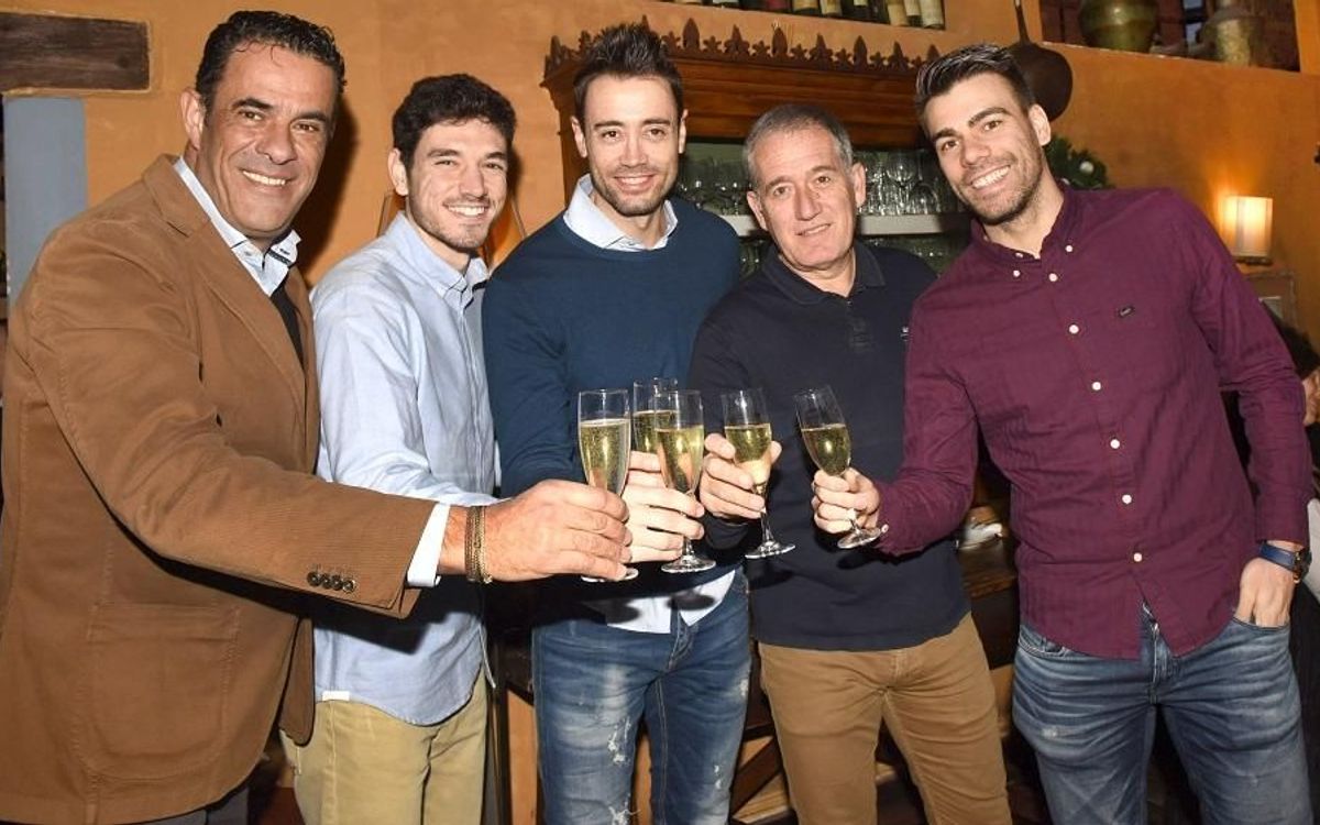 El Barça Lassa de fútbol sala celebra la comida de Navidad