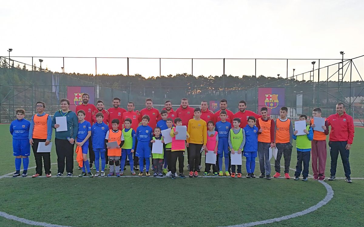 L’FCBEscola Istanbul i la Fundació Gedik, units en una jornada solidària