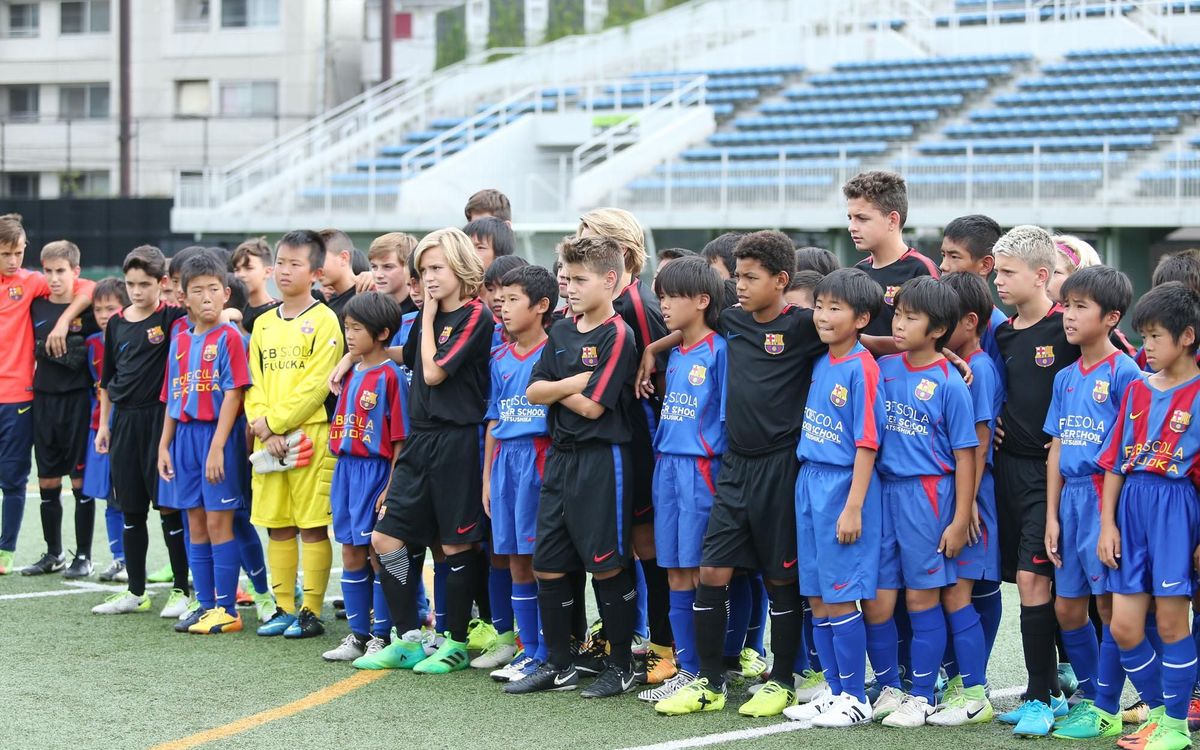 Las FCBEscolas de Katsushika y Fukuoka, con el Infantil B