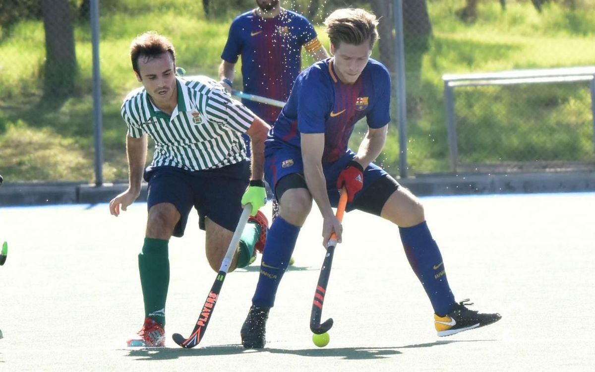 La primera victoria llega ante el Tenis Santander (4-2)