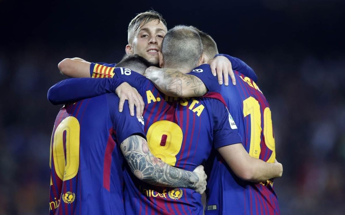 FC Barcelona - Málaga CF: El líder no falla (2-0)