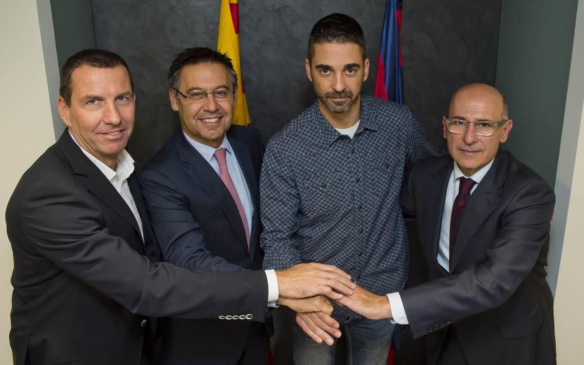 Juan Carlos Navarro firma su continuidad con el Barça Lassa
