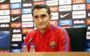 label.blurredimage