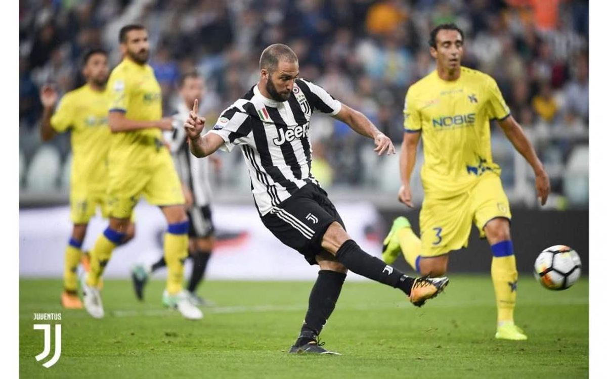 RIVAL WATCH: Juventus win before visit to Camp Nou