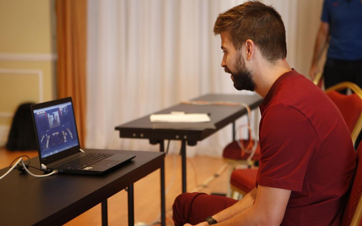 Gerard Piqué teaches Harvard about the Barça way