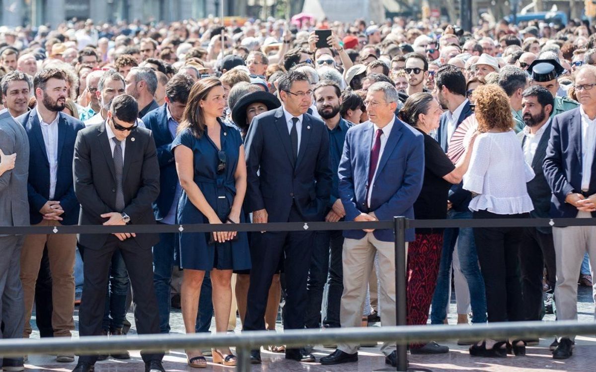 Le FC Barcelone respecte une minute de silence pour les victimes de l'attaque terroriste