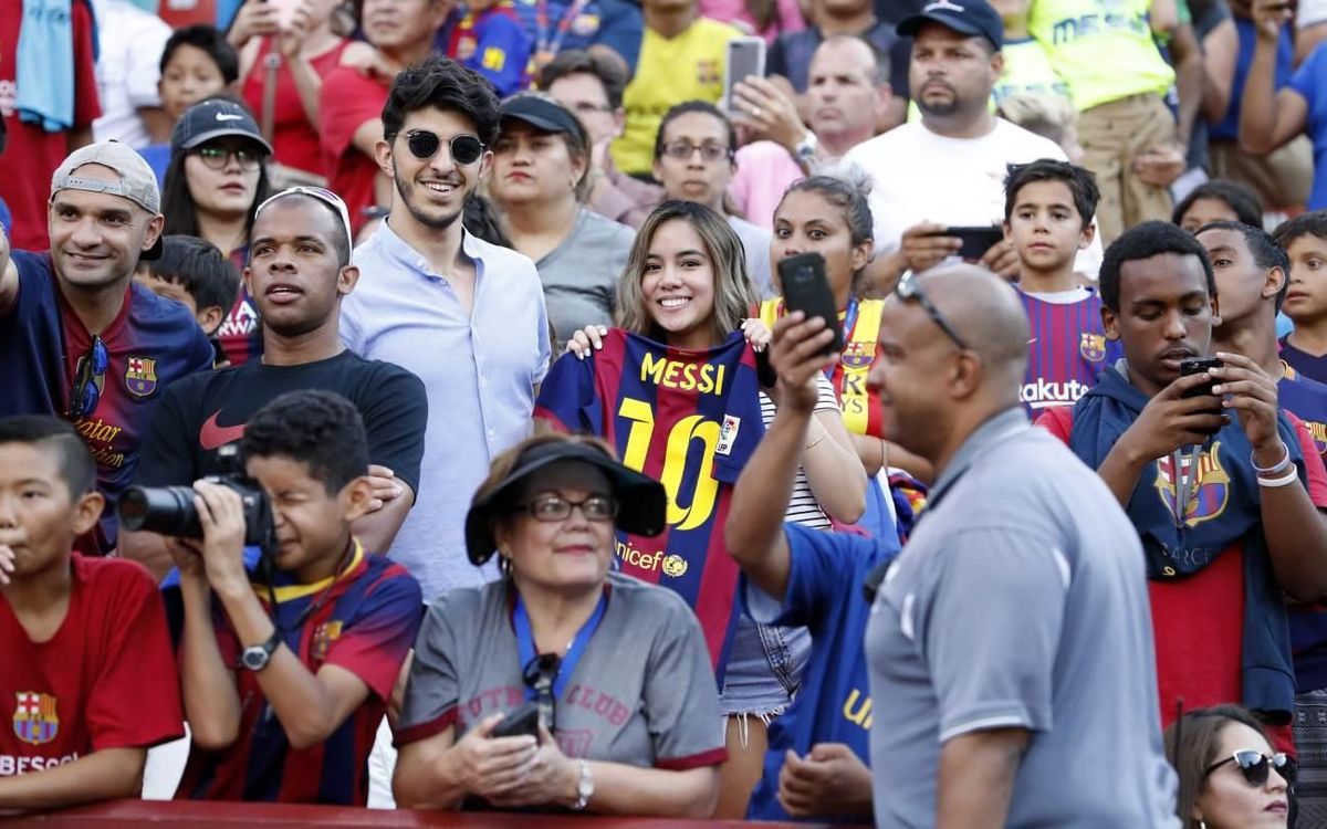 FC Barcelona fans in Washington DC metro area mirror team's play