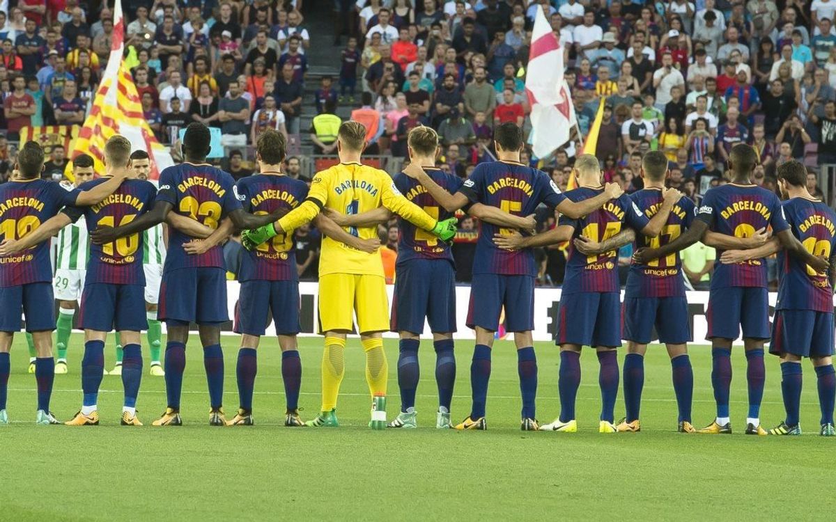 Vidéo - Le Camp Nou rend hommage aux victimes des attentats de Barcelone et de Cambrils