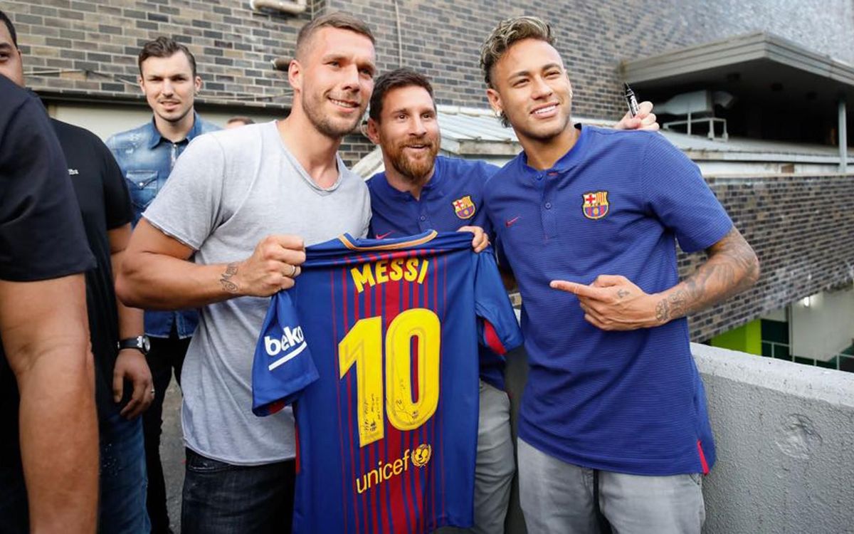 Première apparition publique des joueurs du FC Barcelone avec le maillot Rakuten