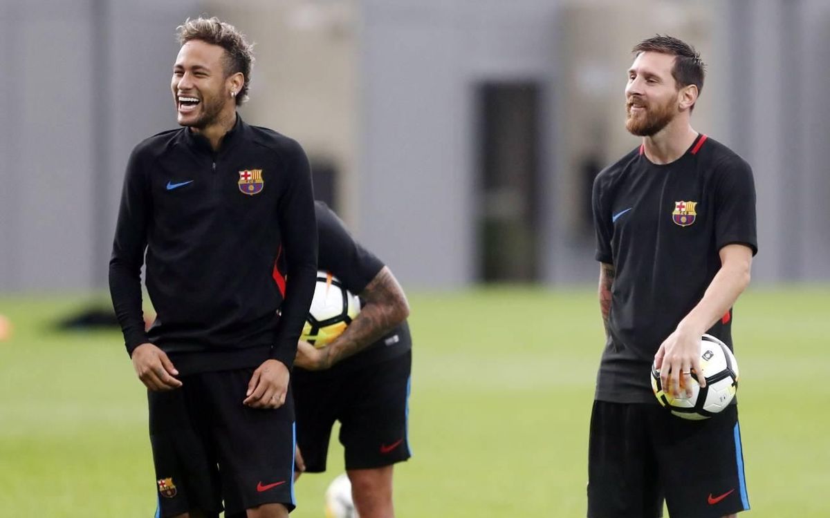 Vidéo - Les membres du trio magique du FC Barcelone Messi, Suarez et Neymar, se défient. Qui l'emportera ?