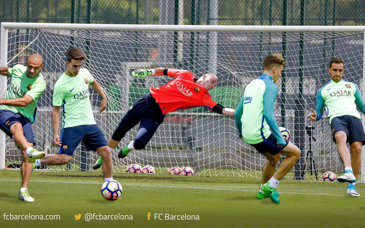 Who will score the most past Cillessen?