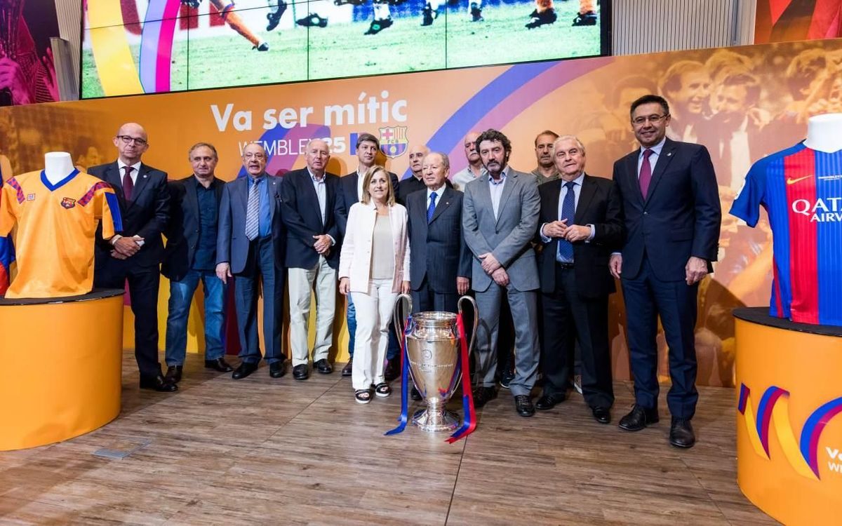 El Barça conmemora el 25 aniversario de la primera Copa de Europa de Wembley 92 con un acto presidido por el recuerdo y la emoción