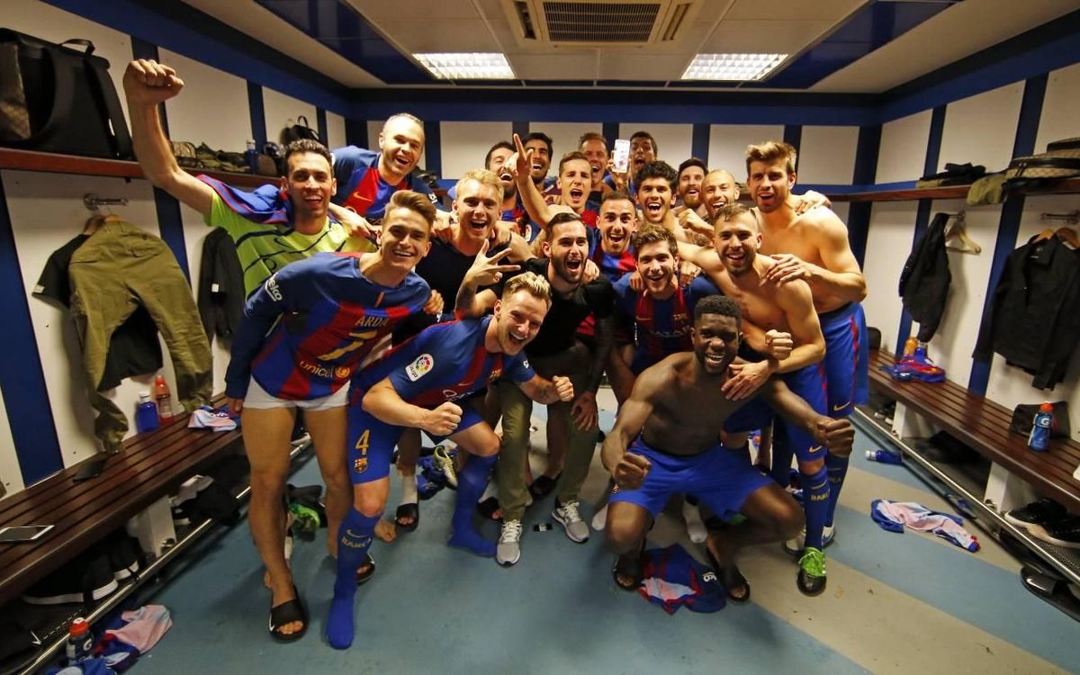 Vidéo - La célébration des joueurs du FC Barcelone, après leur victoire dans le Clasico à Madrid