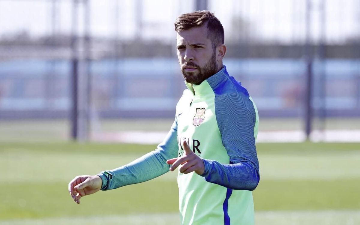 More internationals return to training