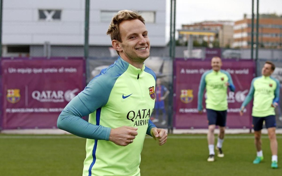 Rakitic y Mascherano ya entrenan con el FC Barcelona