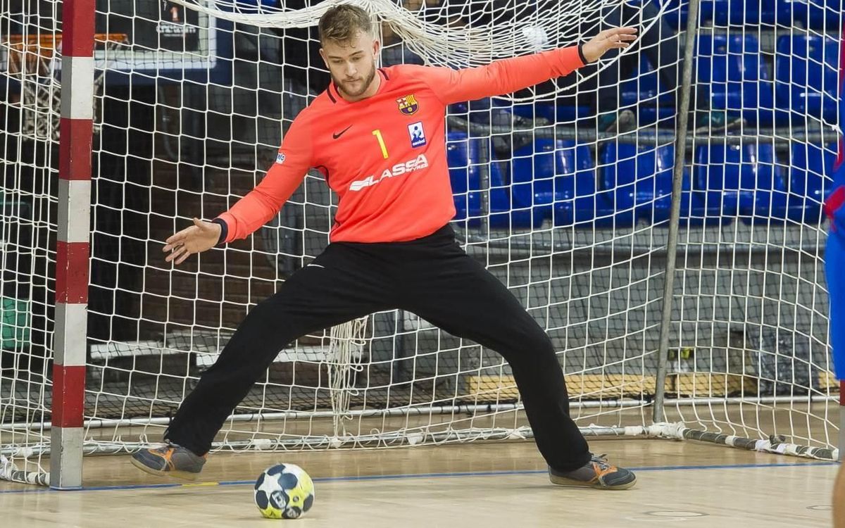 Pérez de Vargas, con una fractura en el dedo de la mano izquierda