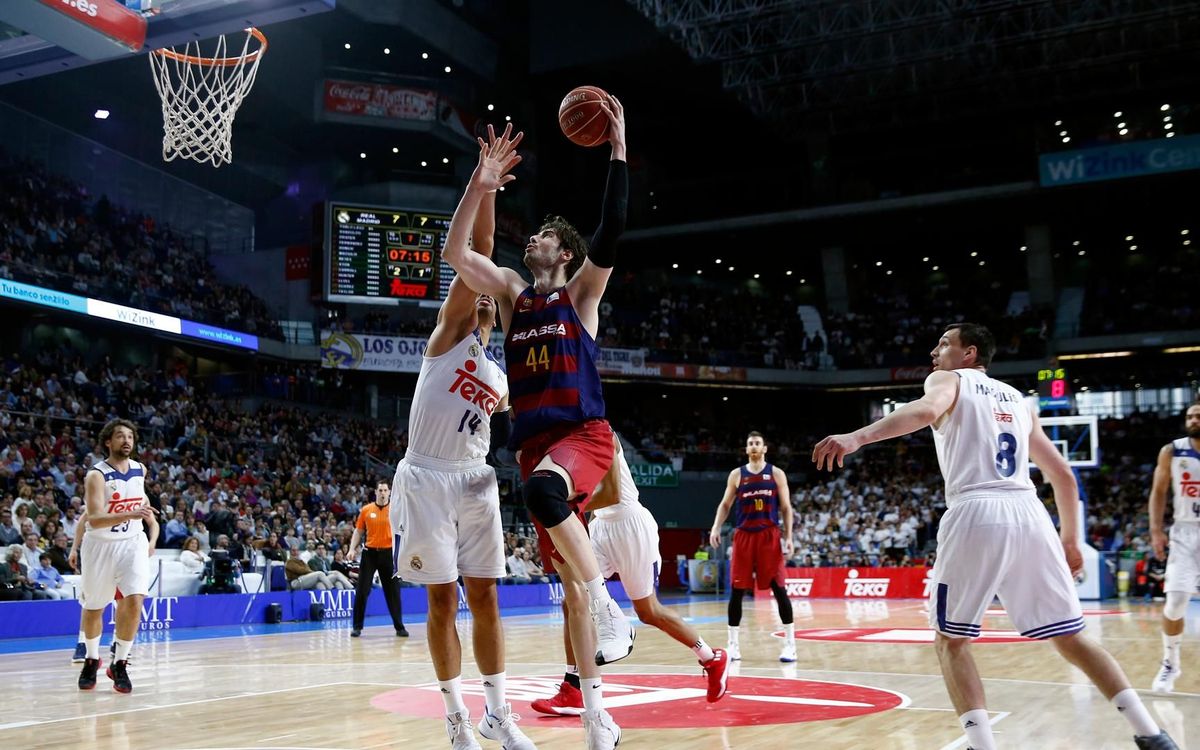 Real Madrid - Barça Lassa: Derrota cruel en el Clásico (76-75)