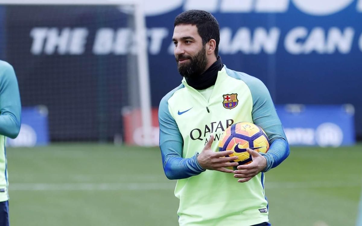 Arda Turan is in the squad in place of André Gomes