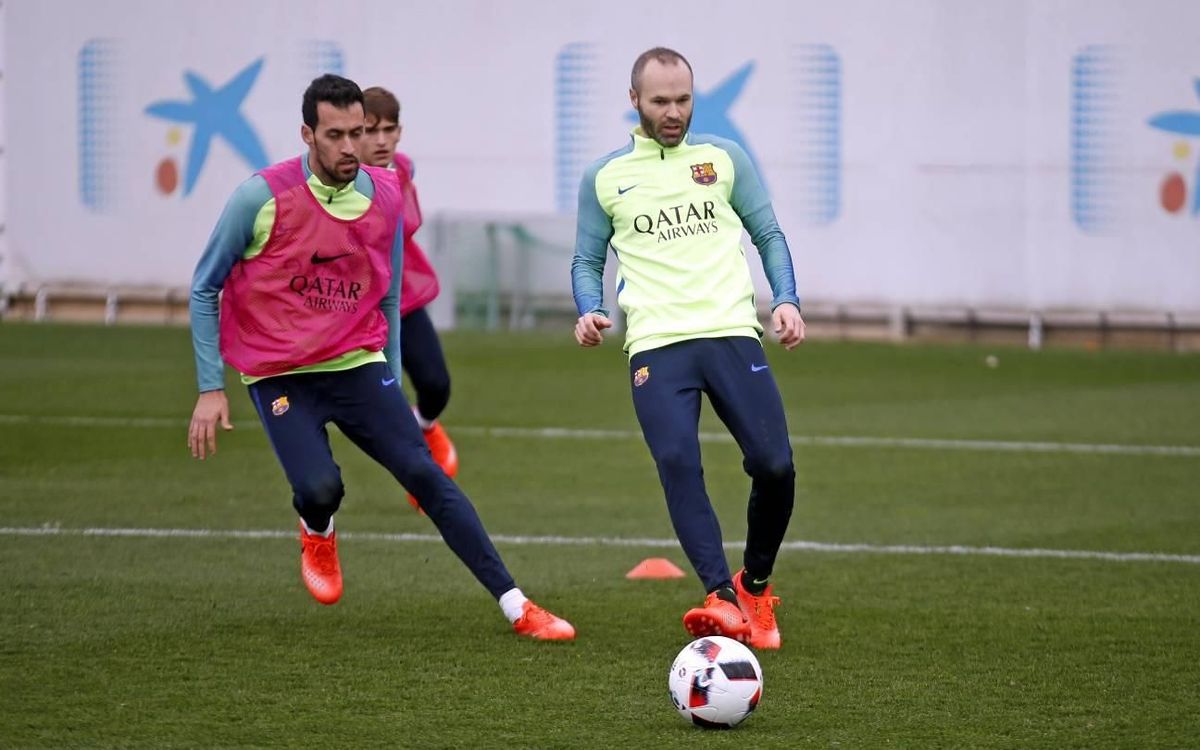 Sergio, Iniesta y Digne, con el alta médica, vuelven a la convocatoria