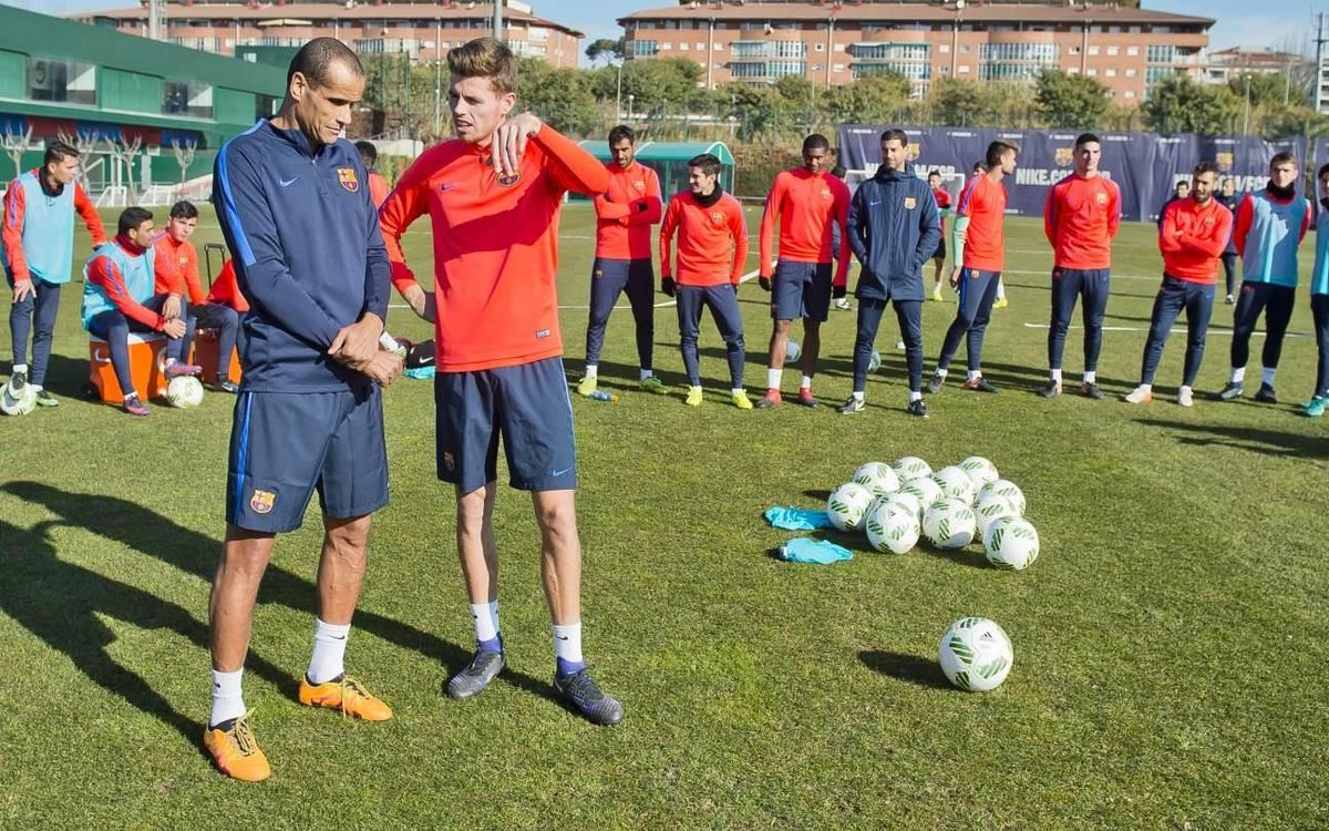 ジェラルド・グンバウ、バルサBでのリバウドの指導でFK成功