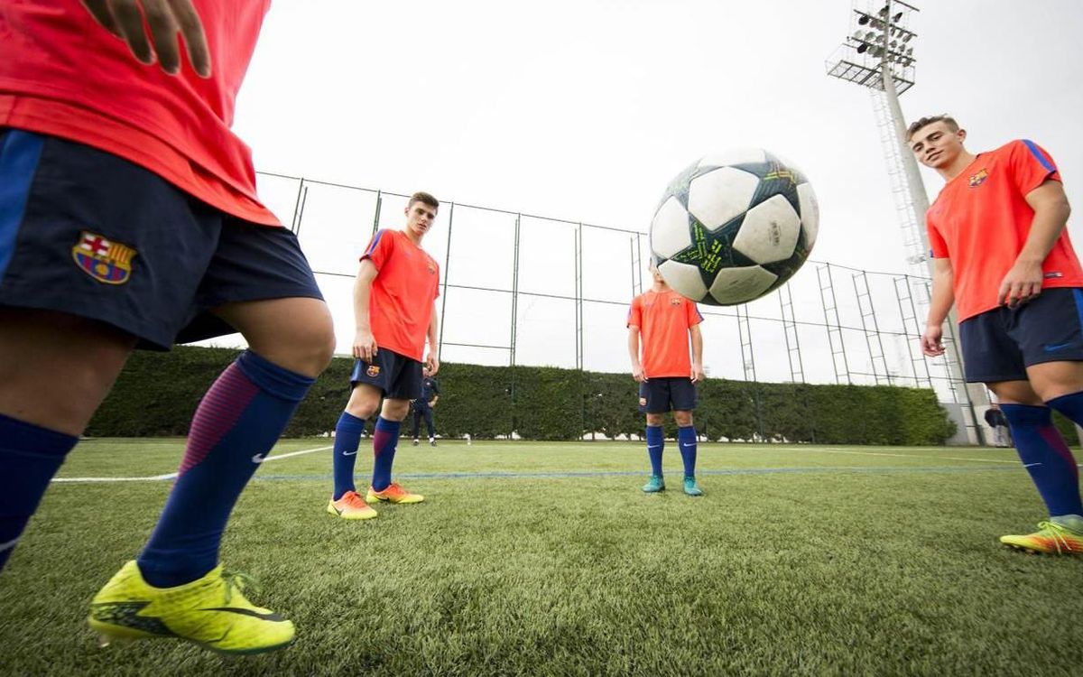 VIDEO: Busloads of skill from the U19s as they prepare for Borussia Dortmund