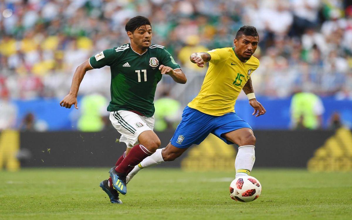 Coutinho and Paulinho, into the quarters