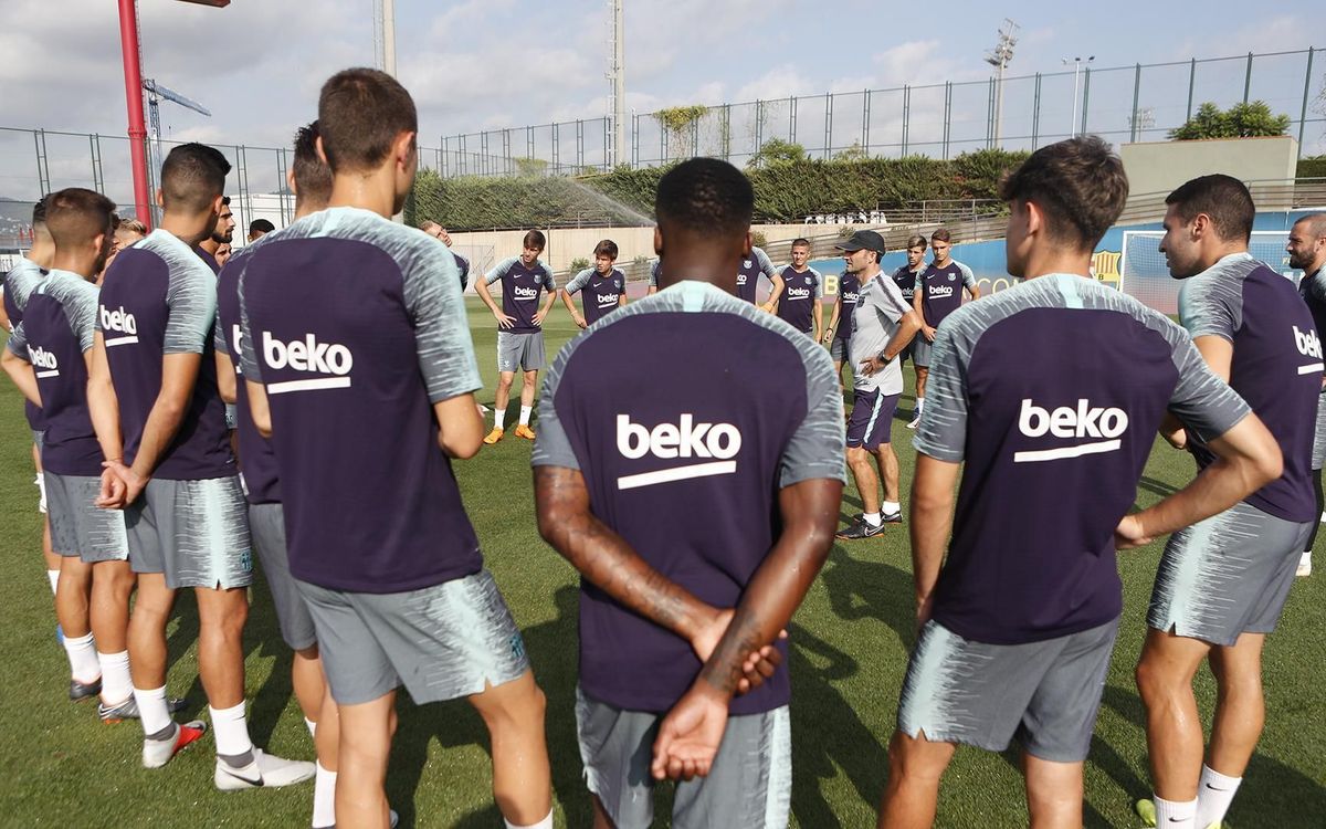 Última sesión del FC Barcelona antes de viajar hacia Estados Unidos