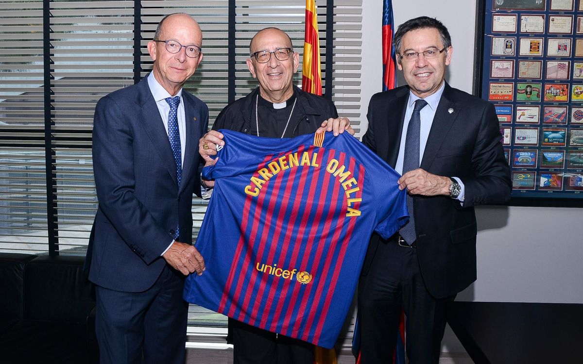 El cardenal Joan Josep Omella, arzobispo de Barcelona, visita el 'Espacio Fundació' y se reúne con Josep Maria Bartomeu