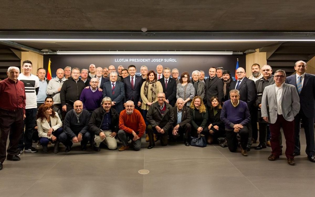 Josep M. Bartomeu, amb l'Agrupació de Penyes de Futbol