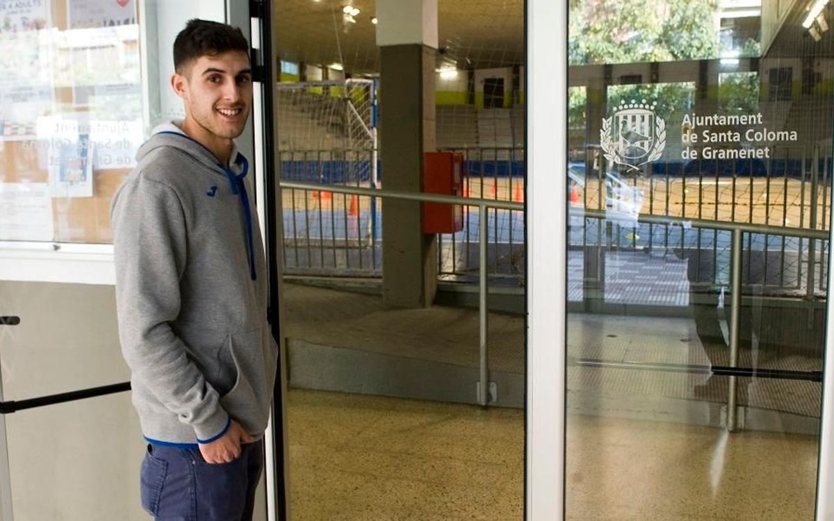 Adolfo vuelve a casa