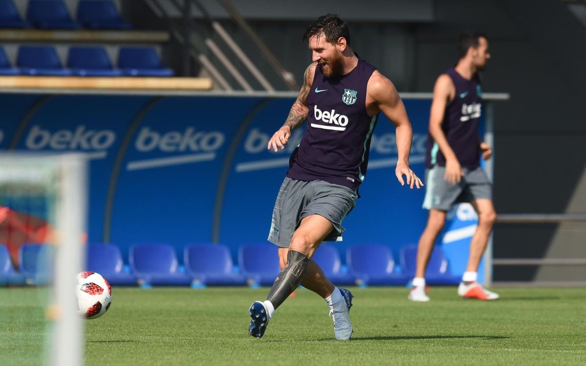 Sesión matinal de trabajo en la Ciudad Deportiva