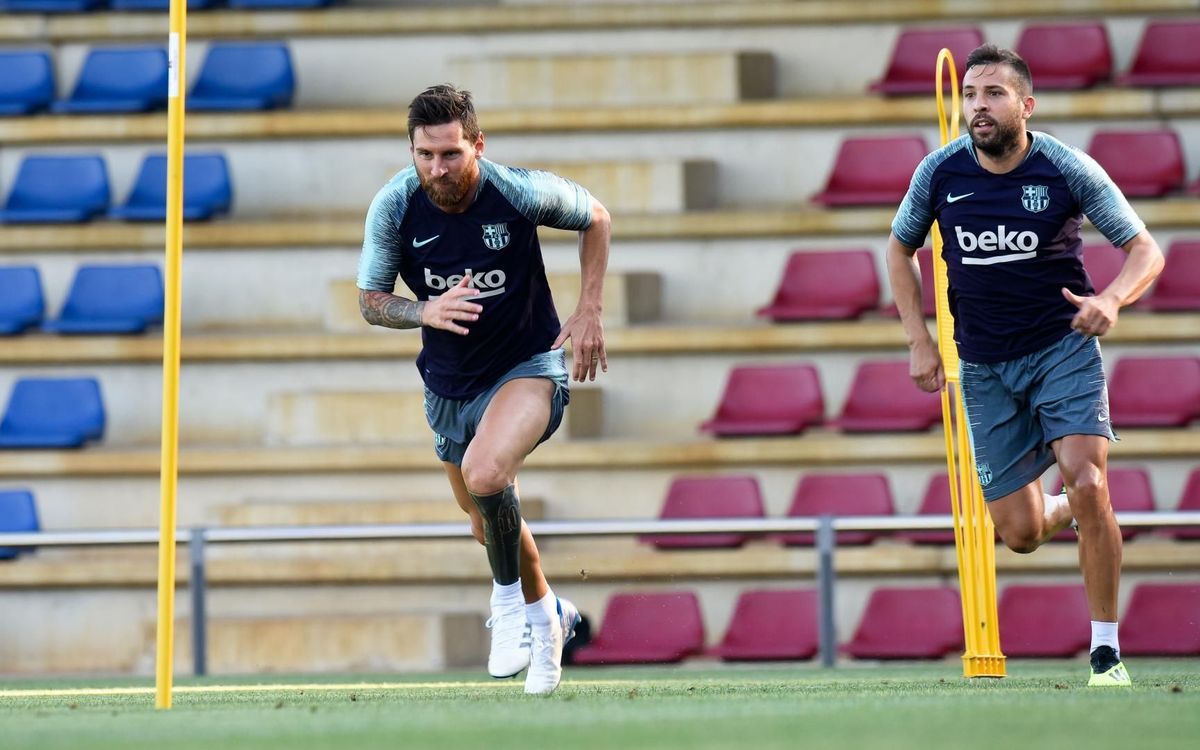 Vidéo - Messi rechausse les crampons à Barcelone !