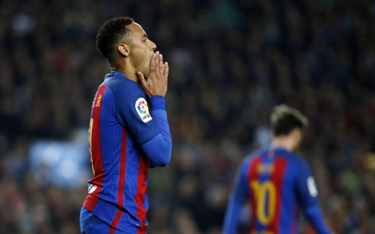 Special physiotherapy for FC Barcelona's Neymar Jr but no injury fears