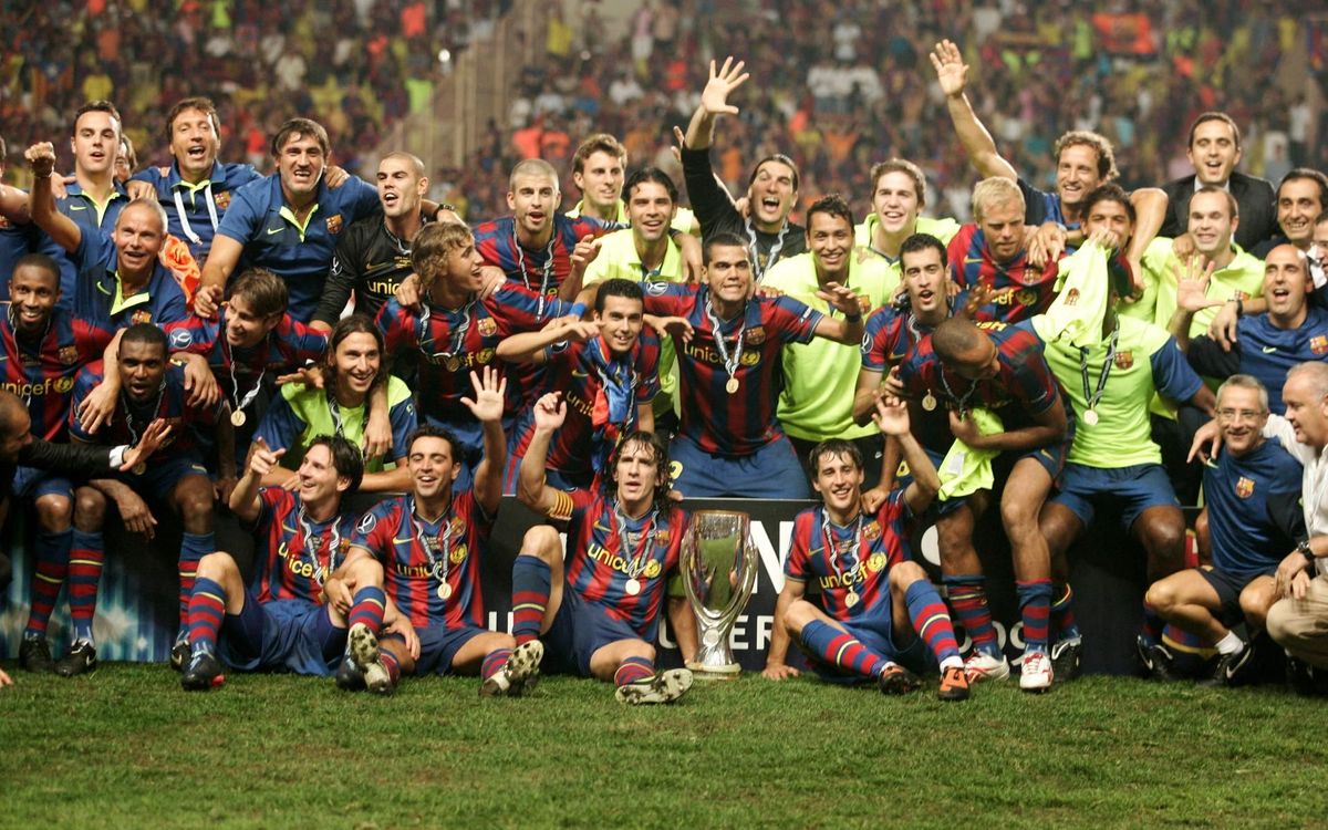 Barça celebrate 2009/10 UEFA Super Cup title, won thanks to a Pedro goal in extra time against Ukrainian side Shakhtar Donetsk