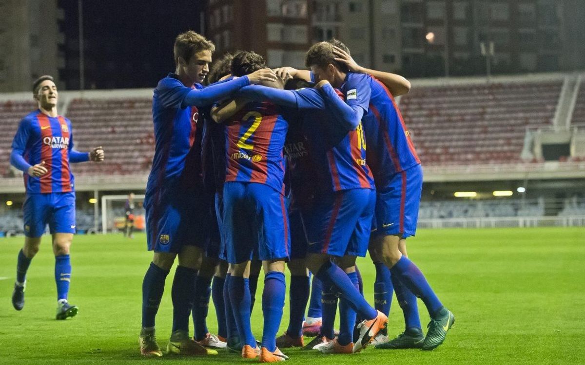 Barça B - CE L'Hospitalet: Goleada de un líder sólido (4-0)