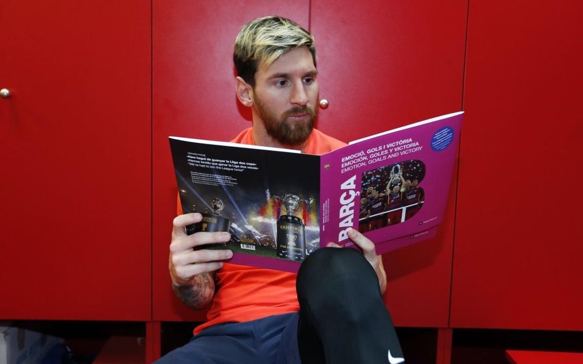 El llibre del Barça 'Emoció, gols i victòria', ja a la venda
