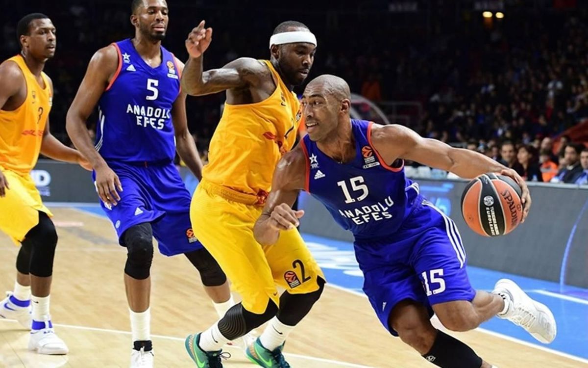 Anadolu Efes - FC Barcelona Lassa: Reacció incompleta a Istanbul (72-68)