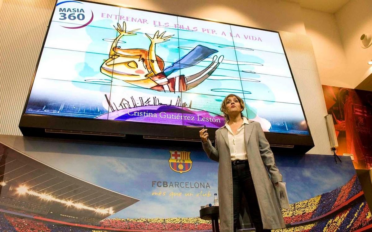 Éxito de la primera conferencia para las familias