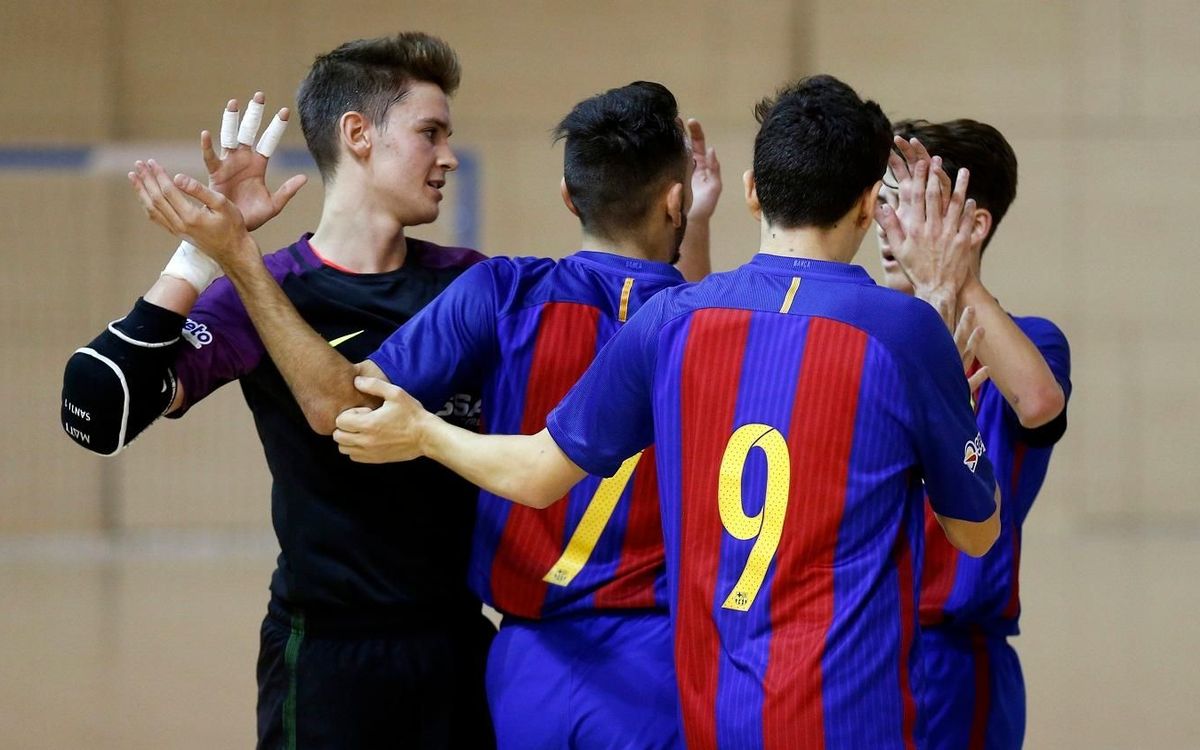 El Juvenil, más líder de la División de Honor