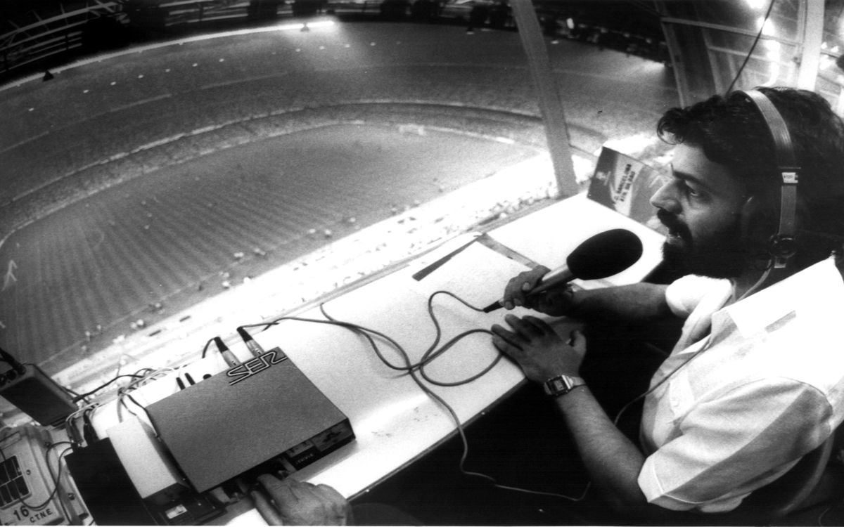 40 años de la primera transmisión radiofónica en catalán de un partido del Barça