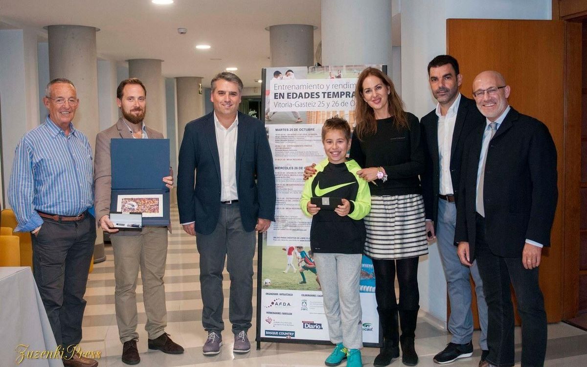 Gesto de la Residencia Masía con Aspanafoha