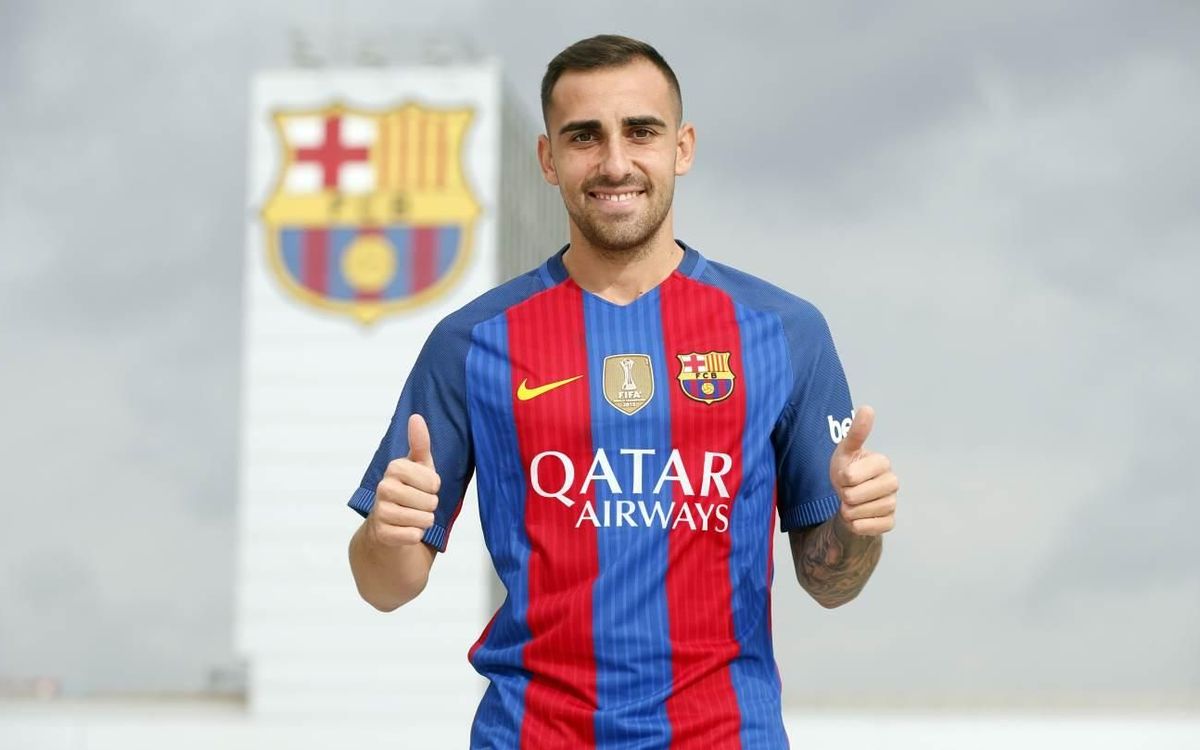 Paco Alcácer signs for FC Barcelona