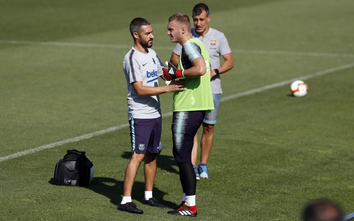 Jasper Cillessen, con un esguince intercostal izquierdo